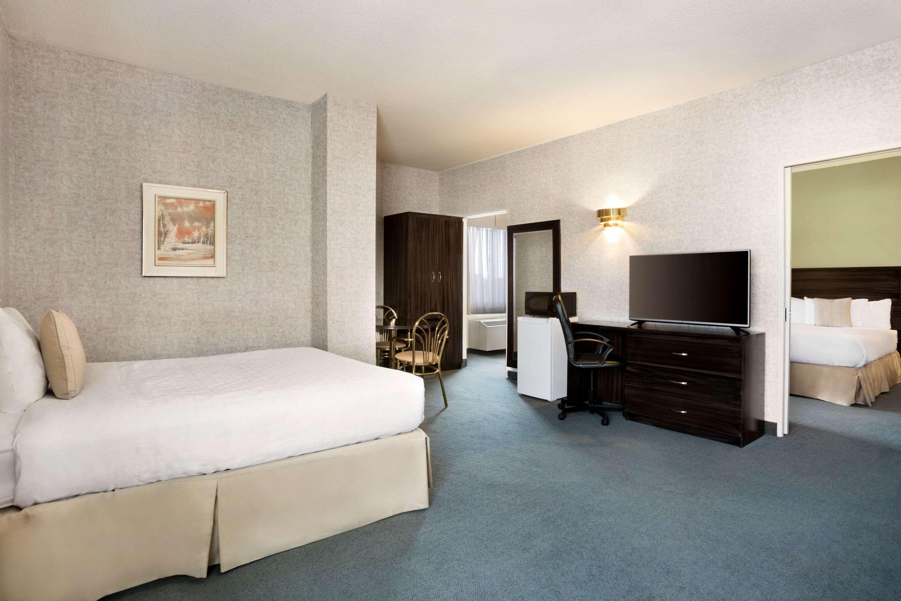 Days Inn By Wyndham Ste. Helene-De-Bagot Sainte-Helene-de-Bagot Exterior photo