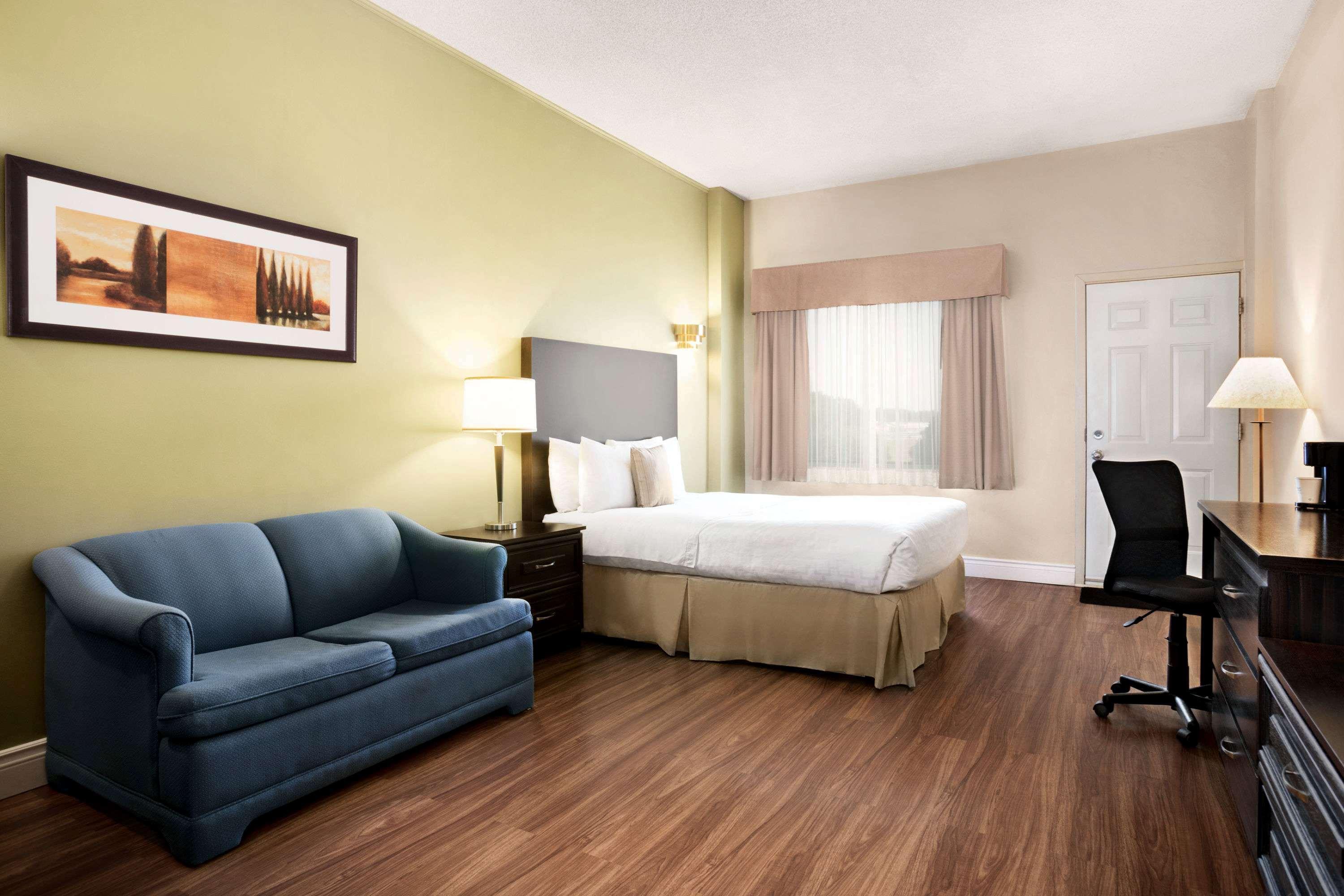 Days Inn By Wyndham Ste. Helene-De-Bagot Sainte-Helene-de-Bagot Exterior photo