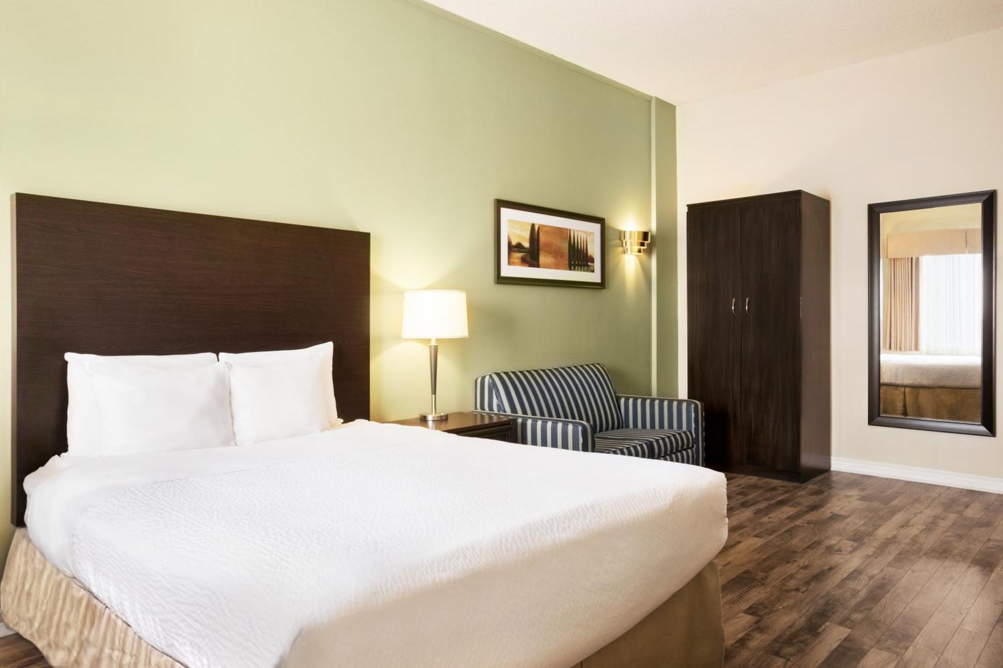 Days Inn By Wyndham Ste. Helene-De-Bagot Sainte-Helene-de-Bagot Exterior photo