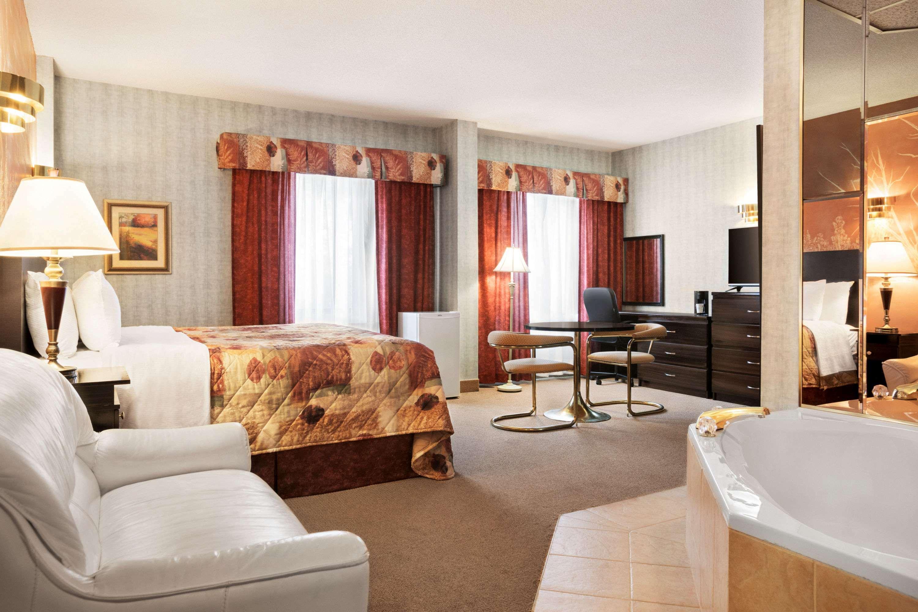 Days Inn By Wyndham Ste. Helene-De-Bagot Sainte-Helene-de-Bagot Exterior photo